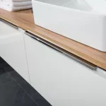 Mereo Mailo, koupelnová skříňka s umyvadlem z litého mramoru 121 cm, bílá, chrom madlo